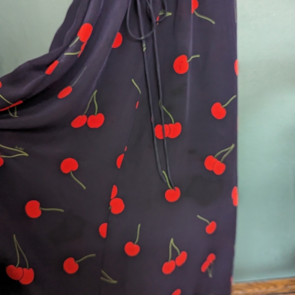 Realisation Teale Cherry Silk Wrap Dress (SEE DESCRIPTION) - Picture 10 of 10